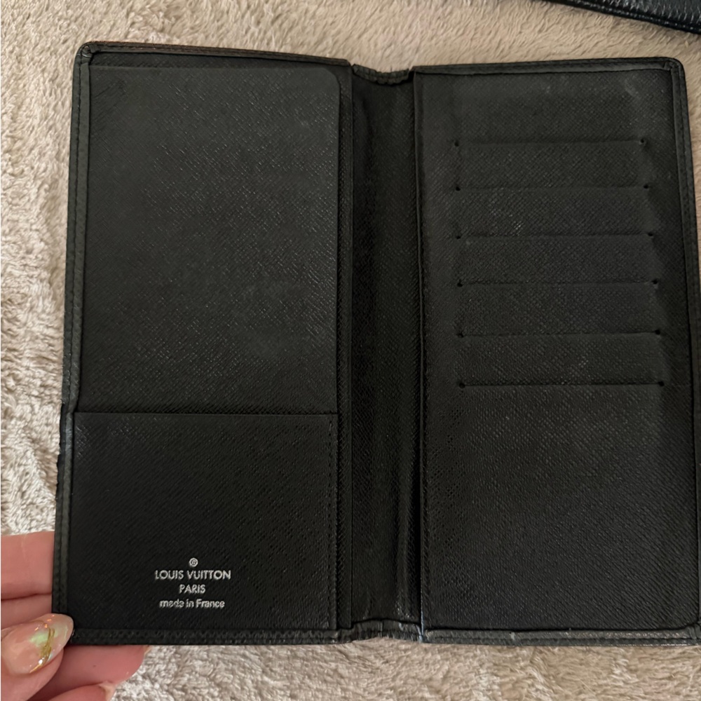 Louis Vuitton Taiga Portefeuille Long Wallet Black MI4068 France
